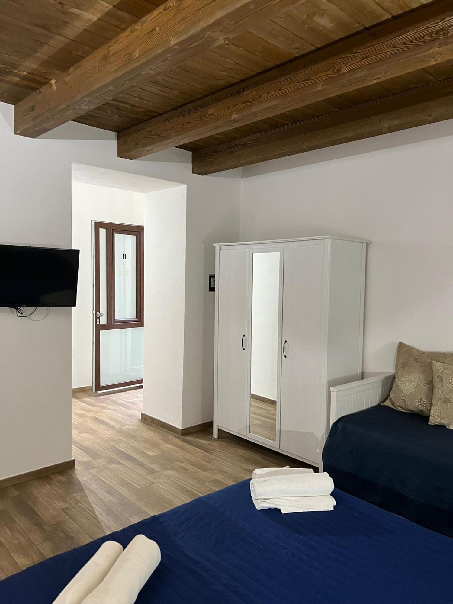 67 Rooms Cefalu Exterior photo